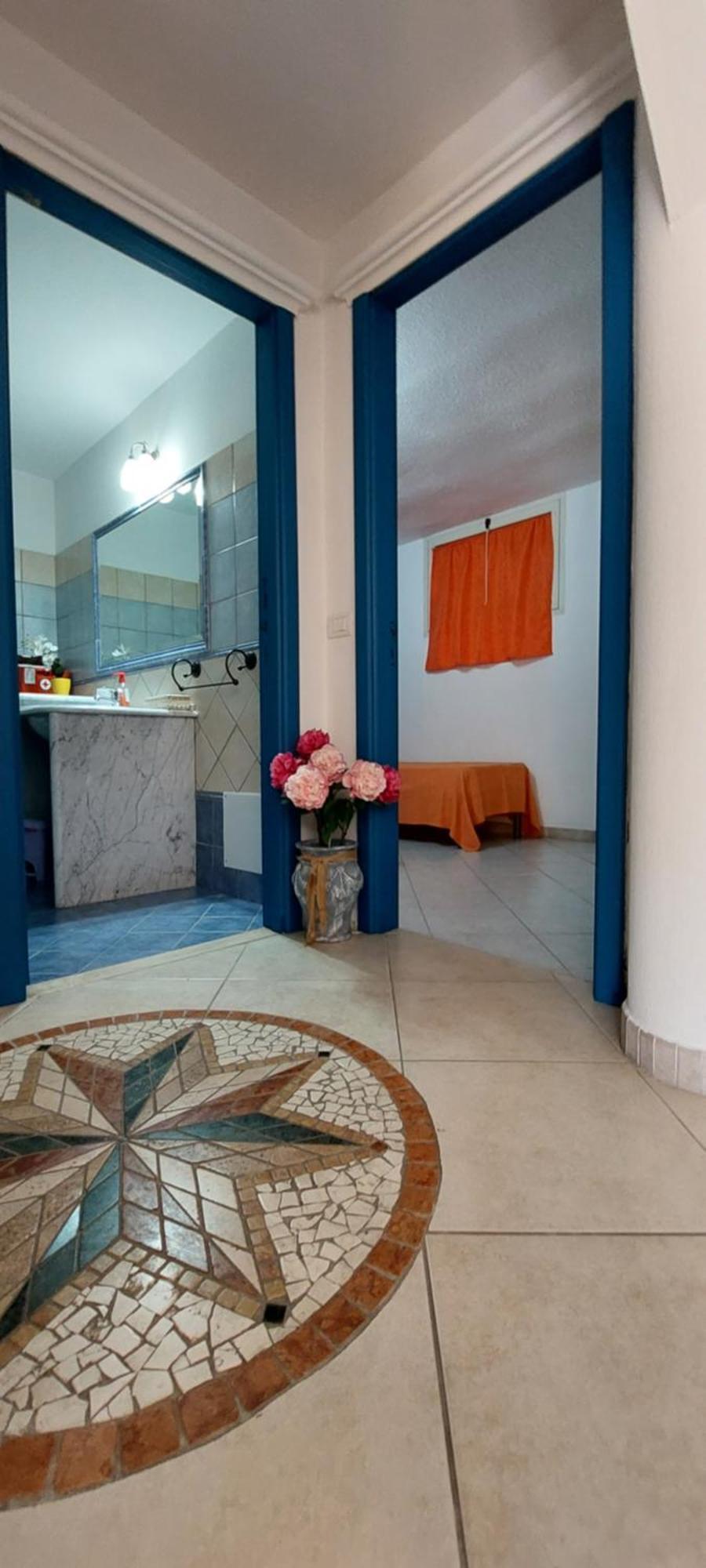 Casa Vacanze Laura ตอร์โตลี ภายนอก รูปภาพ