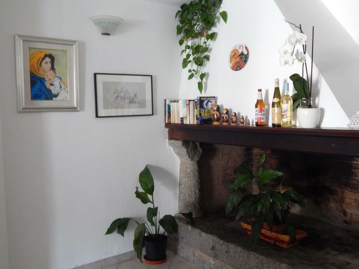 Casa Vacanze Laura ตอร์โตลี ภายนอก รูปภาพ